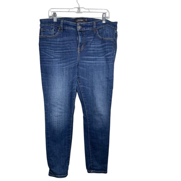 Torrid Premium Blue Denim Jeans Plus Size 16 R - Picture 1 of 7